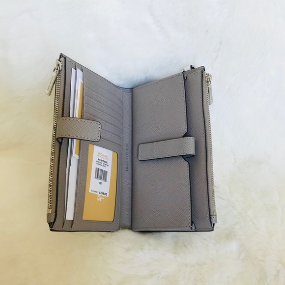 Michael Kors Jet Set Travel LG Double Zip Wristlet - Picture 4 of 5